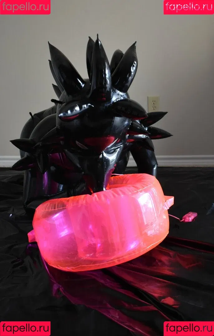nami_latex Onlyfans Photo Gallery 