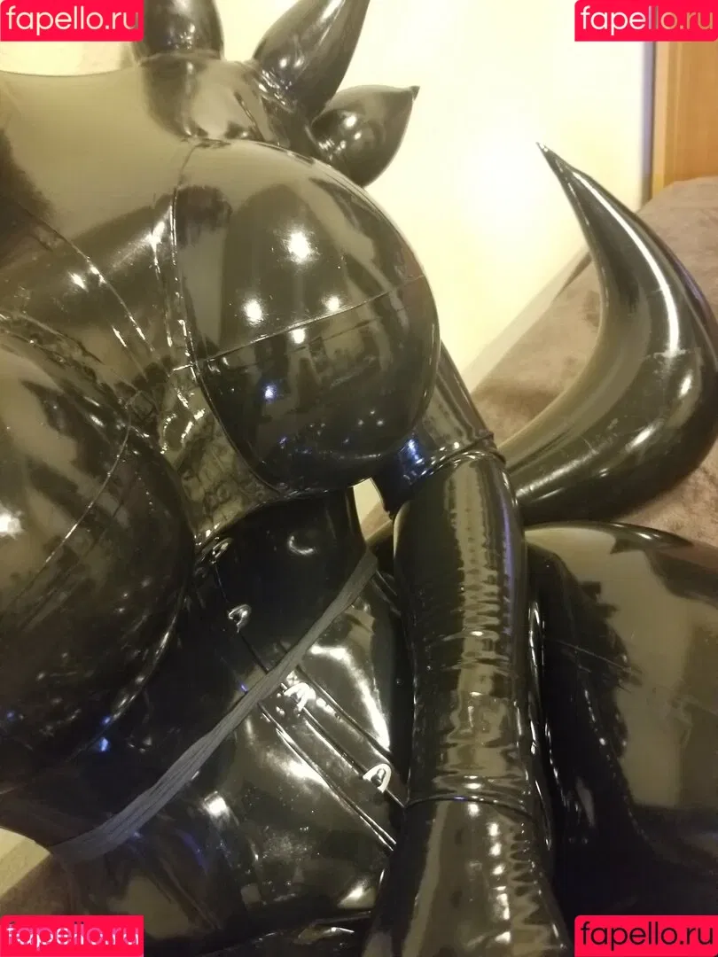 nami_latex Onlyfans Photo Gallery 