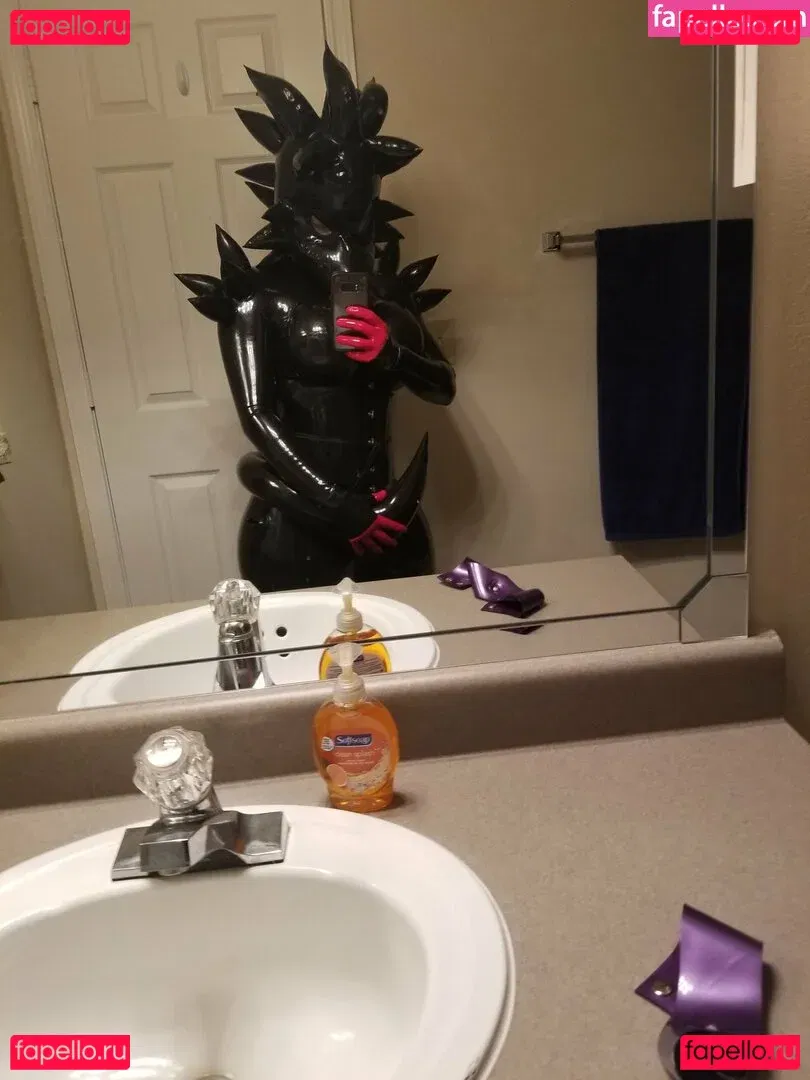 nami_latex Onlyfans Photo Gallery 