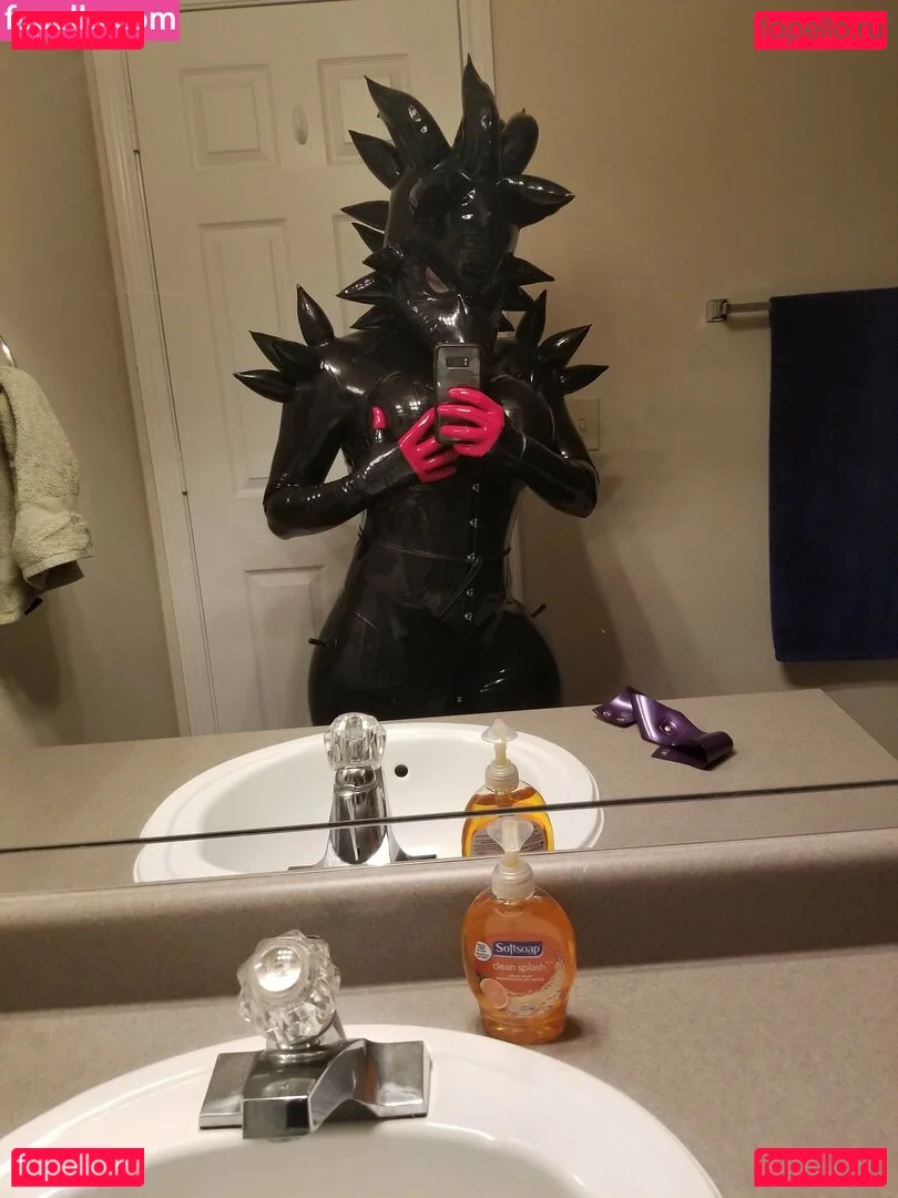 nami_latex Onlyfans Photo Gallery 