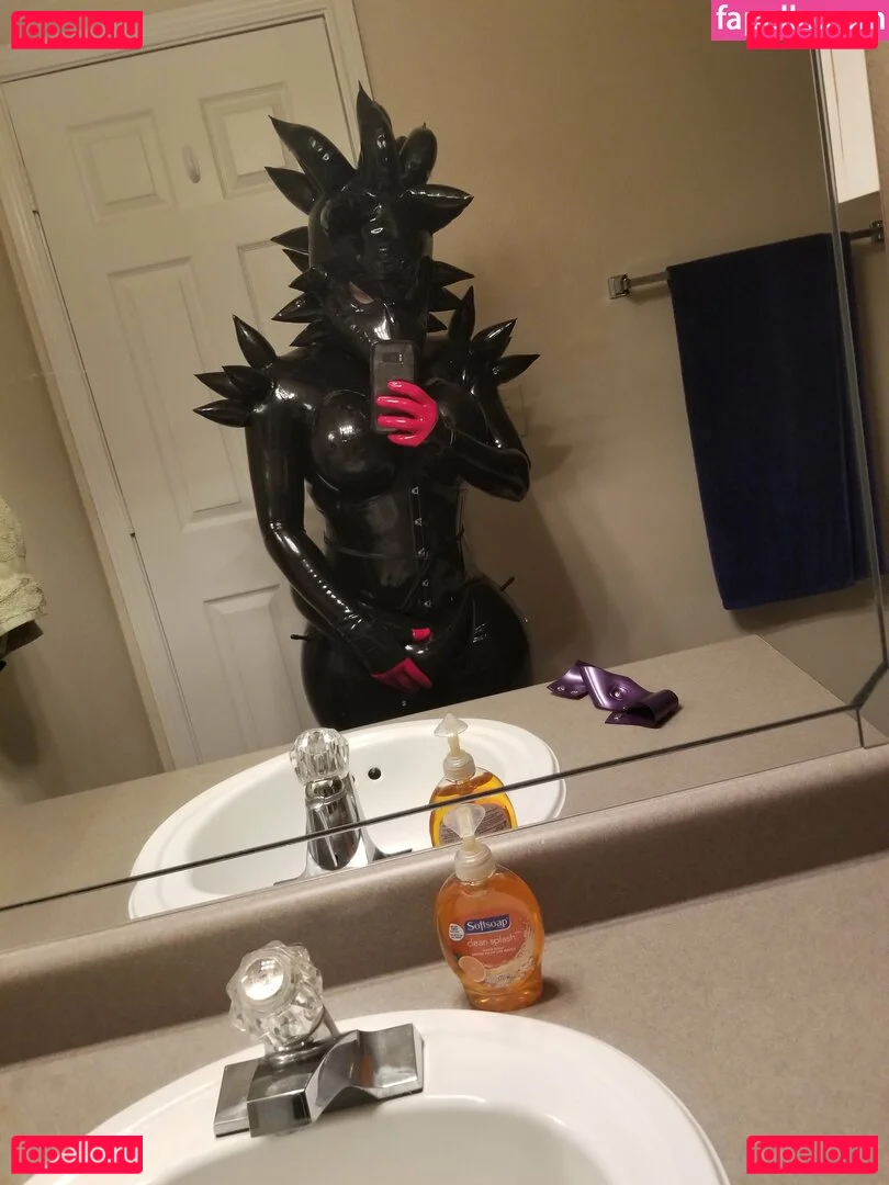 nami_latex Onlyfans Photo Gallery 