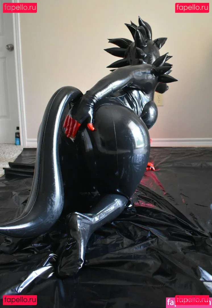 nami_latex Onlyfans Photo Gallery 