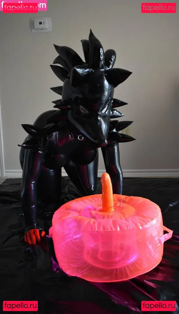 nami_latex Onlyfans Photo Gallery 