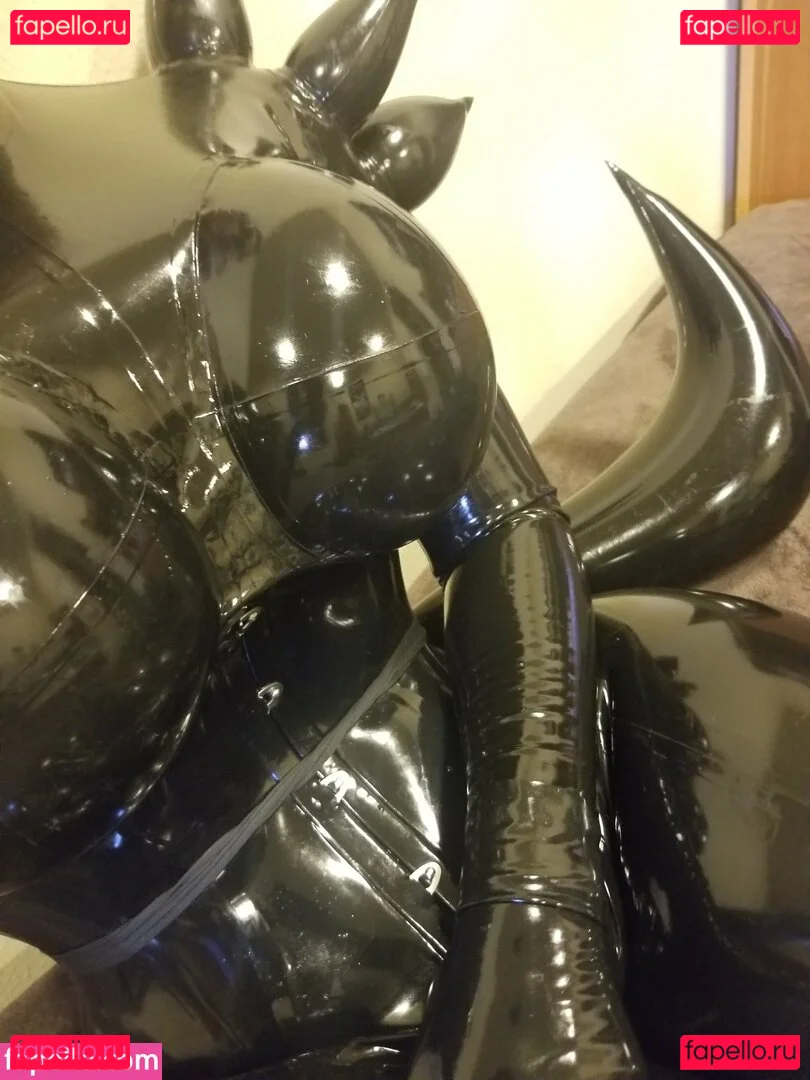 nami_latex Onlyfans Photo Gallery 