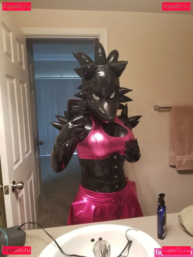 nami_latex Onlyfans Photo Gallery 