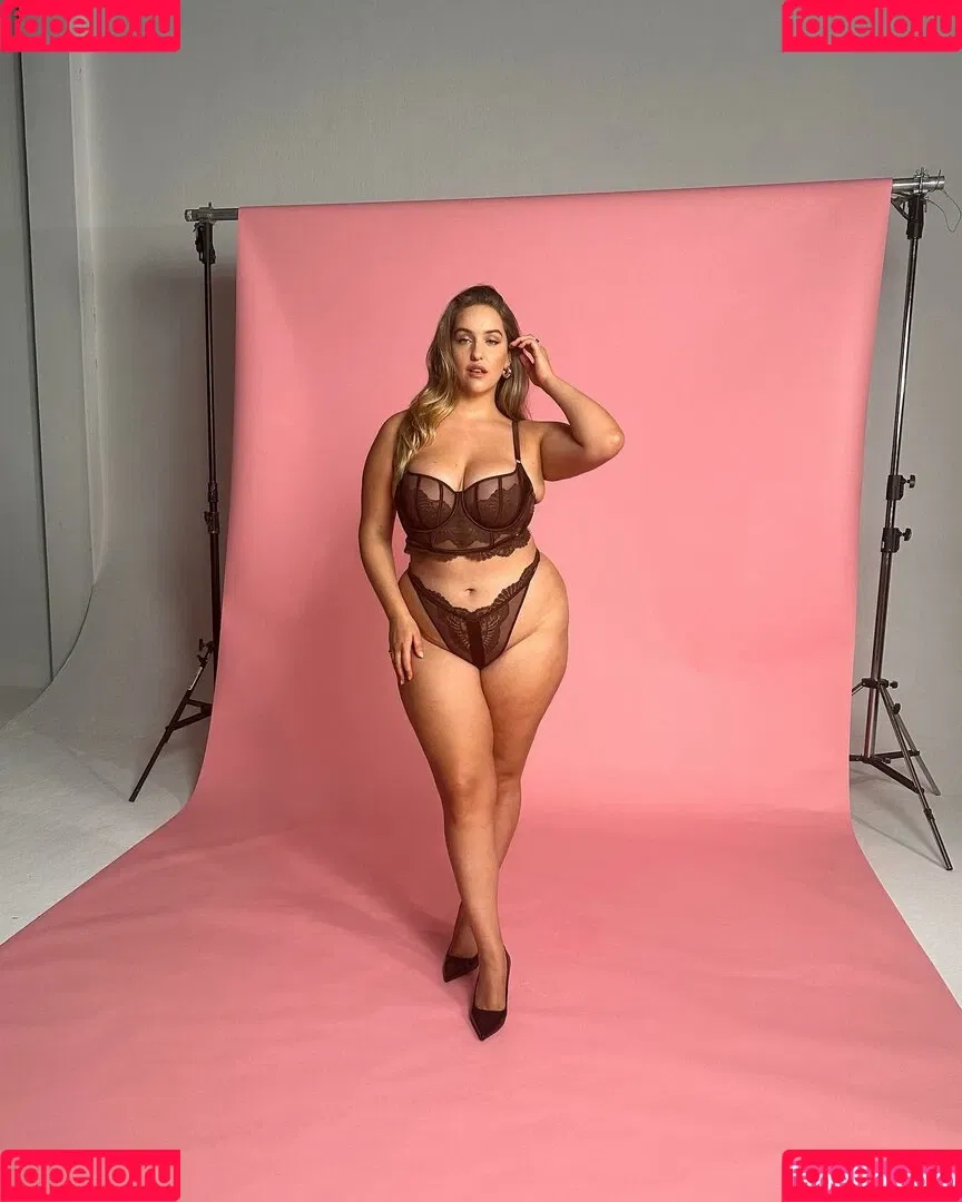 Joann Van Den Herik Onlyfans Photo Gallery 