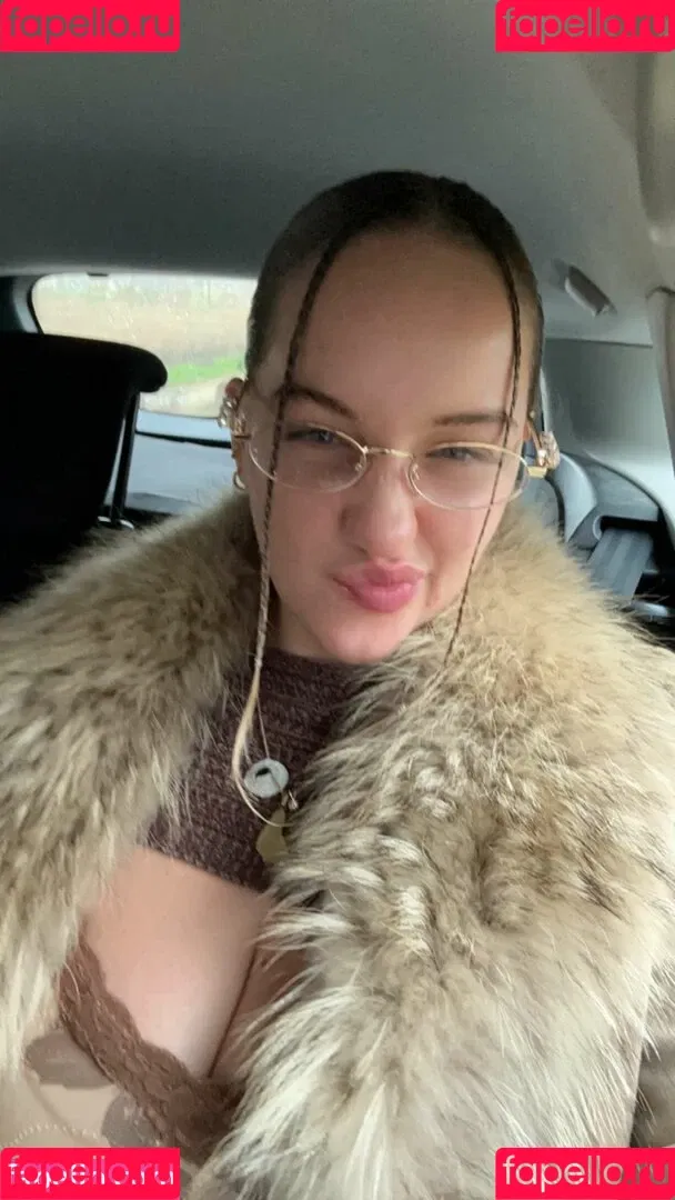 Joann Van Den Herik Onlyfans Photo Gallery 