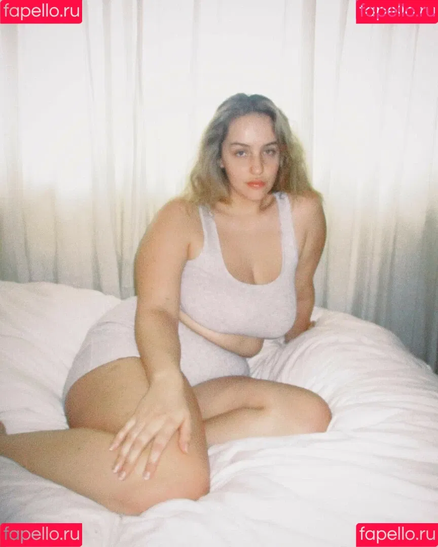 Joann Van Den Herik Onlyfans Photo Gallery 