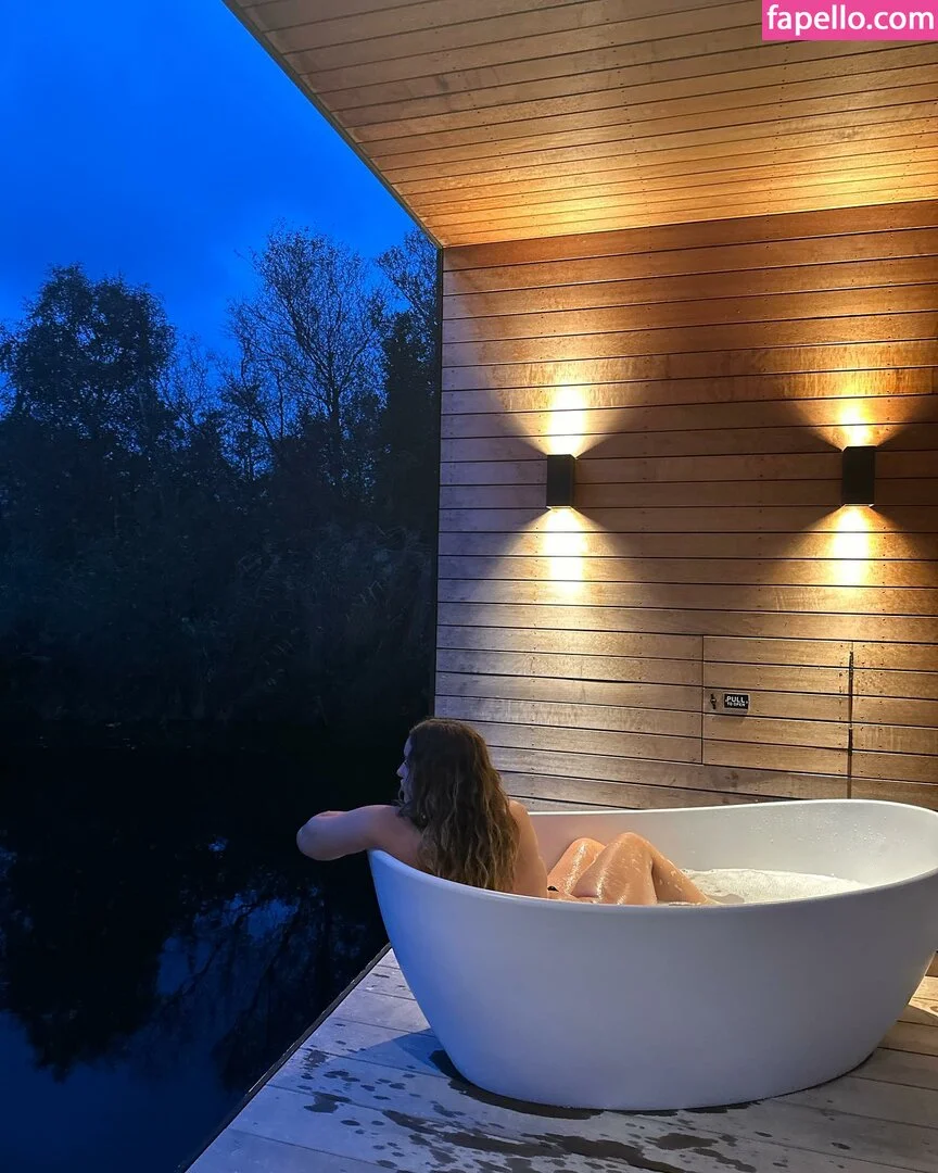 Joann Van Den Herik Onlyfans Photo Gallery 