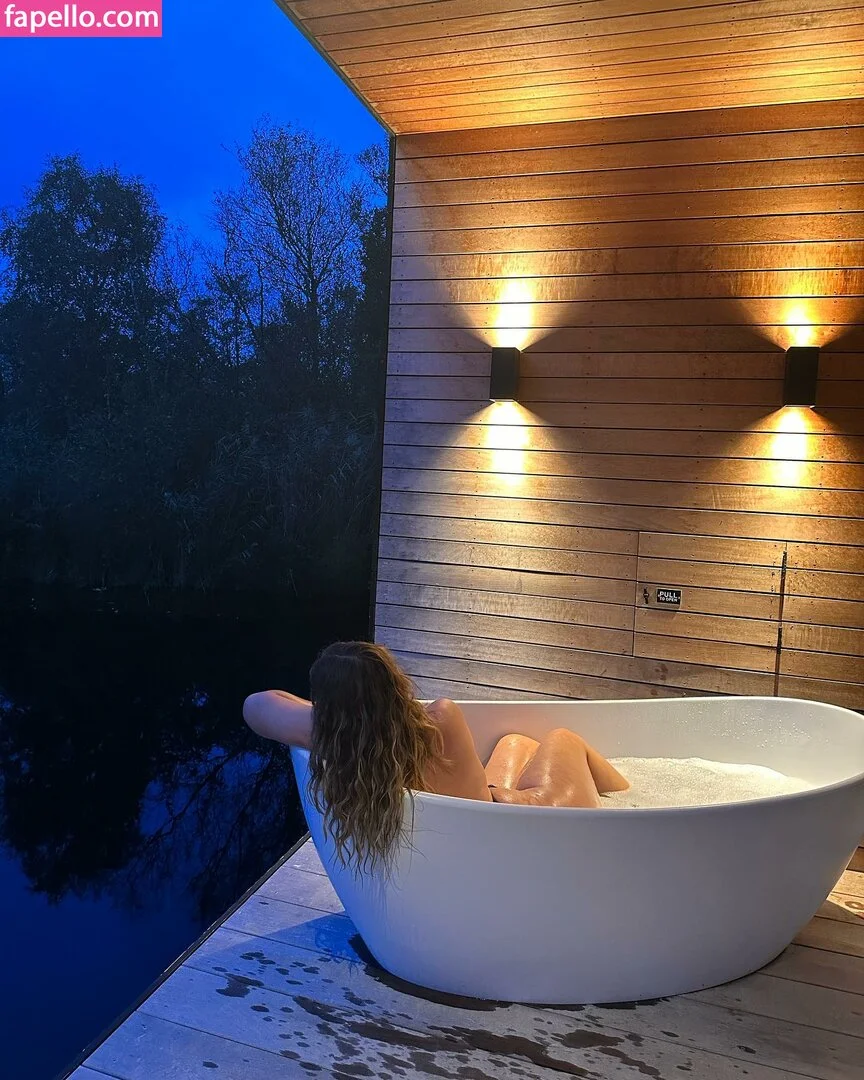 Joann Van Den Herik Onlyfans Photo Gallery 