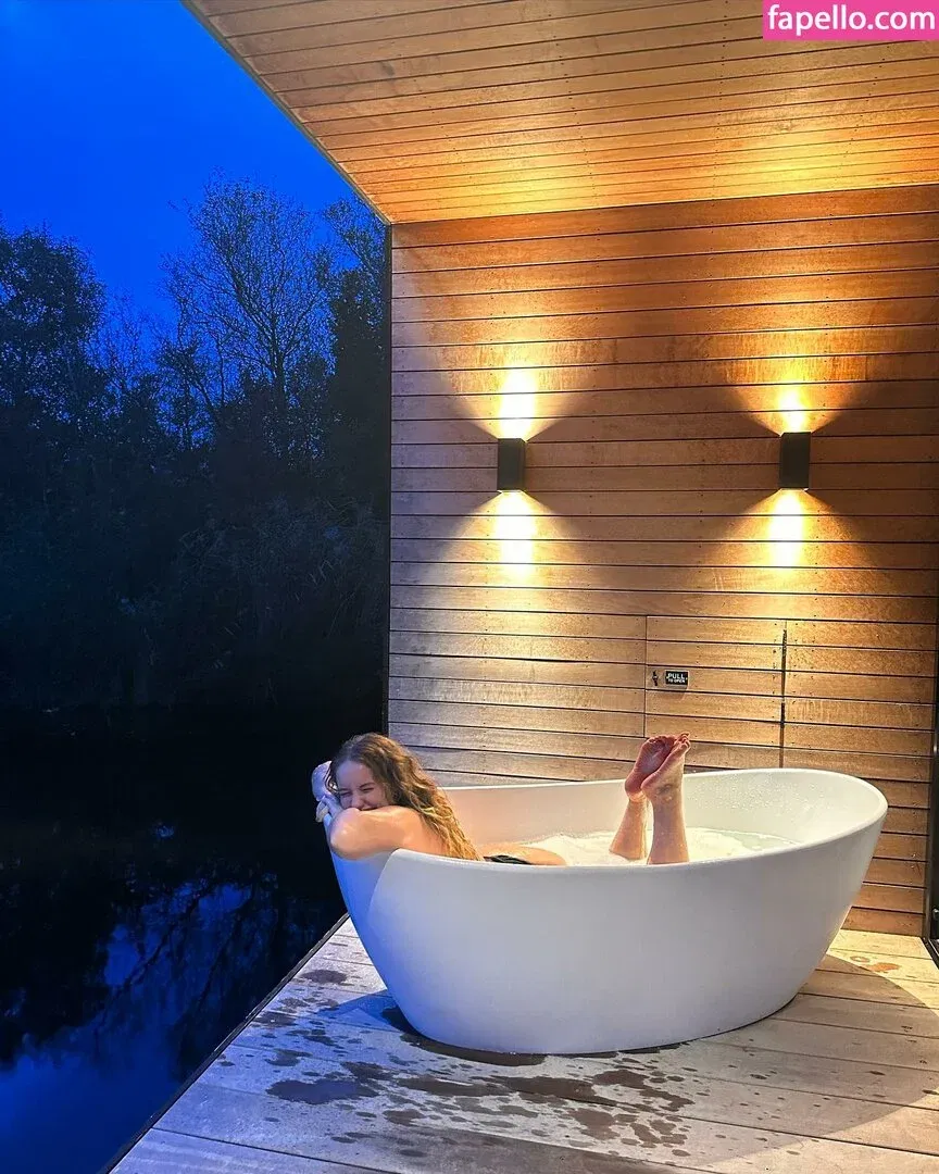 Joann Van Den Herik Onlyfans Photo Gallery 