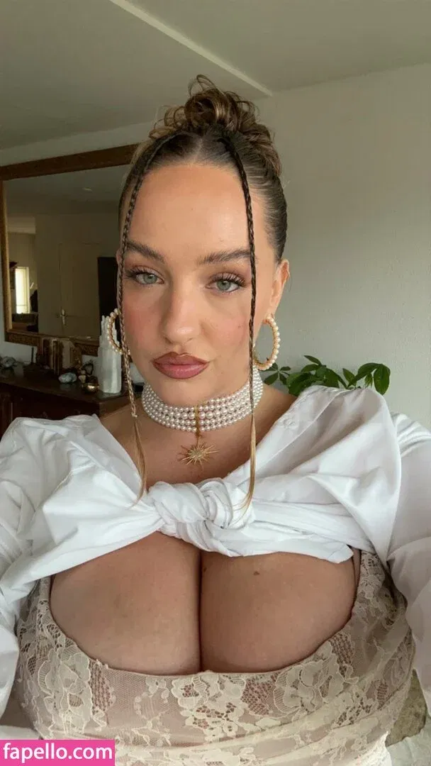 Joann Van Den Herik Onlyfans Photo Gallery 