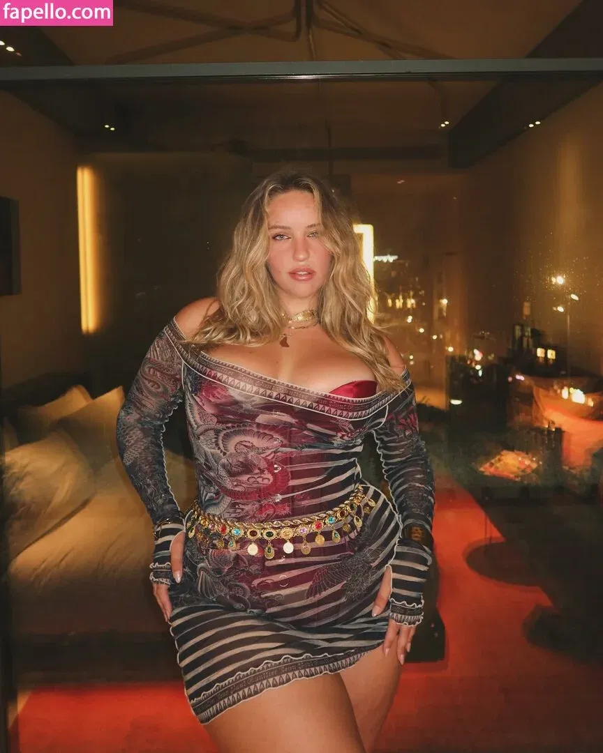 Joann Van Den Herik Onlyfans Photo Gallery 