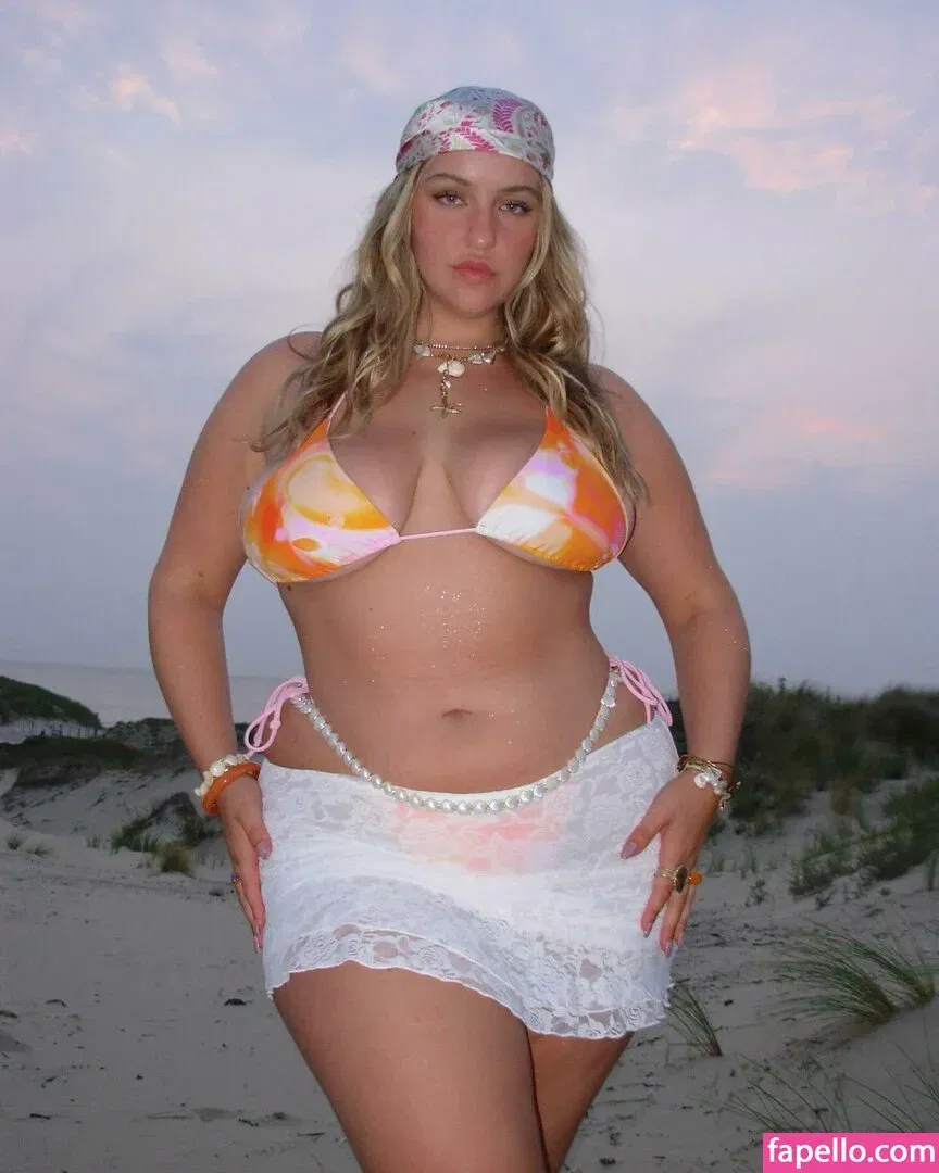 Joann Van Den Herik Onlyfans Photo Gallery 