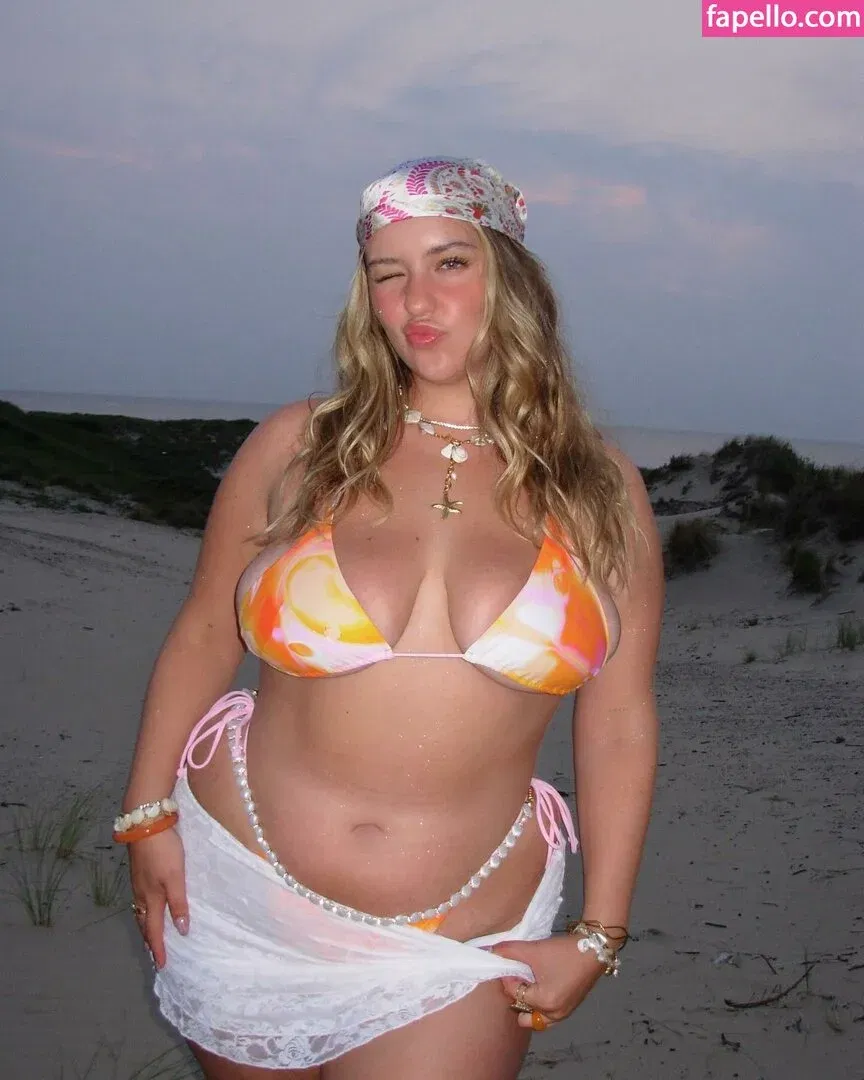 Joann Van Den Herik Onlyfans Photo Gallery 