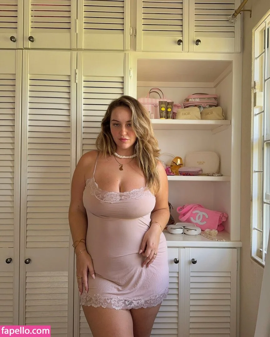 Joann Van Den Herik Onlyfans Photo Gallery 