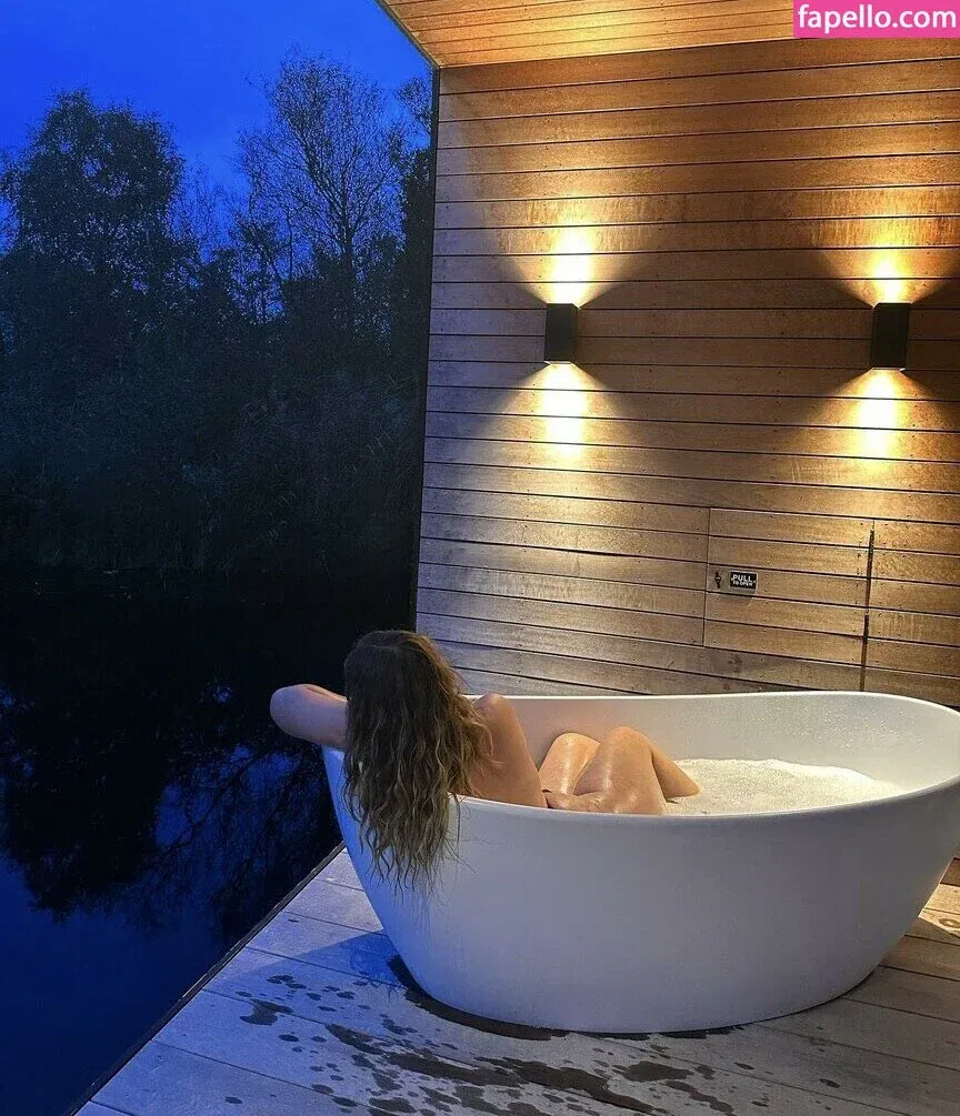 Joann Van Den Herik Onlyfans Photo Gallery 