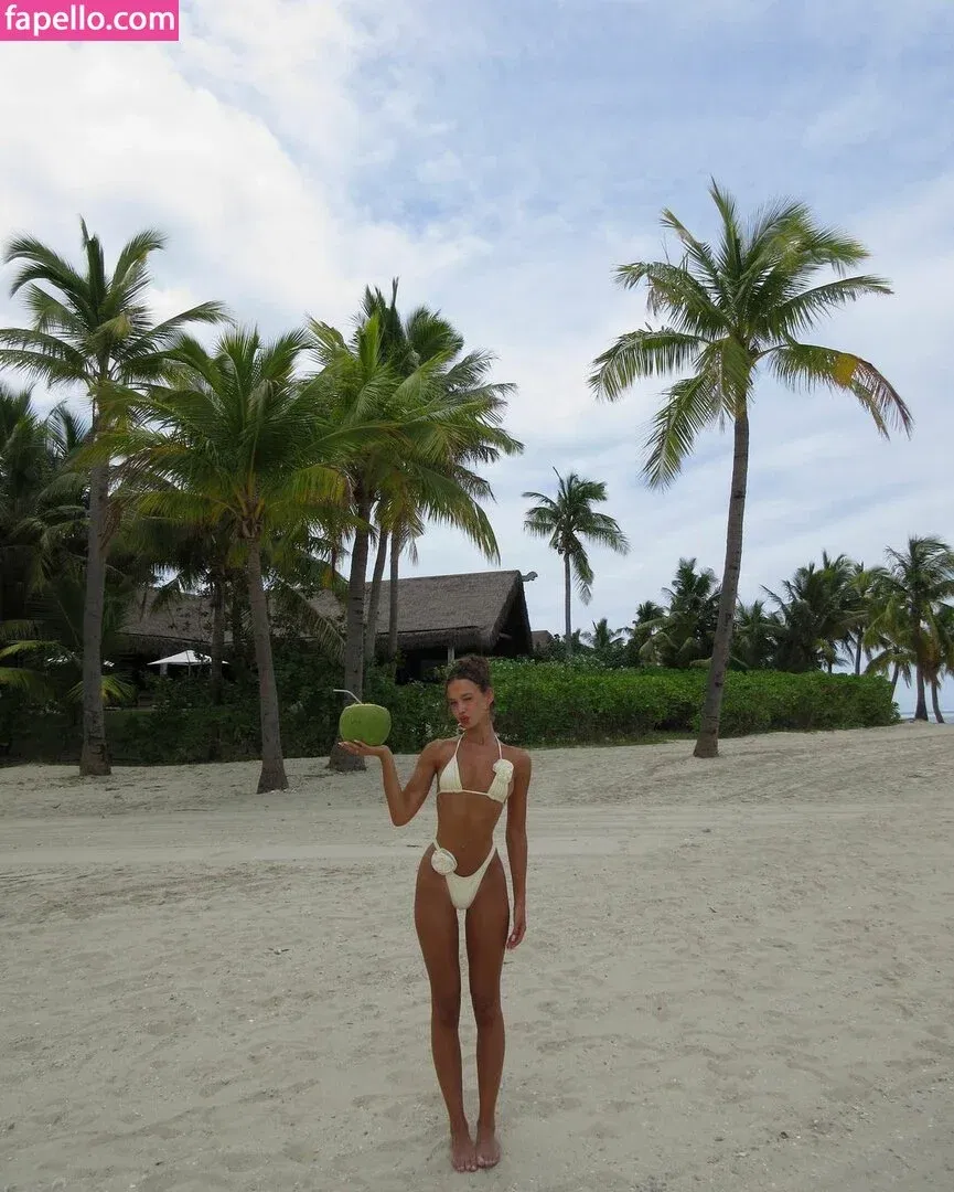 Isabelle Mathers Onlyfans Photo Gallery 