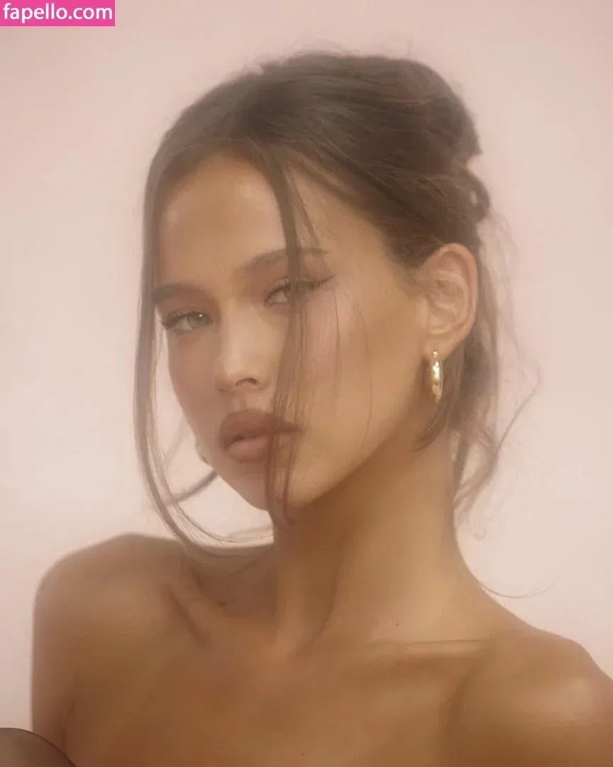 Isabelle Mathers Onlyfans Photo Gallery 