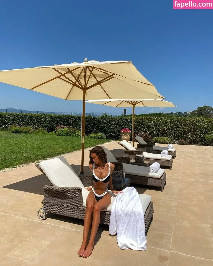 Isabelle Mathers Onlyfans Photo Gallery 