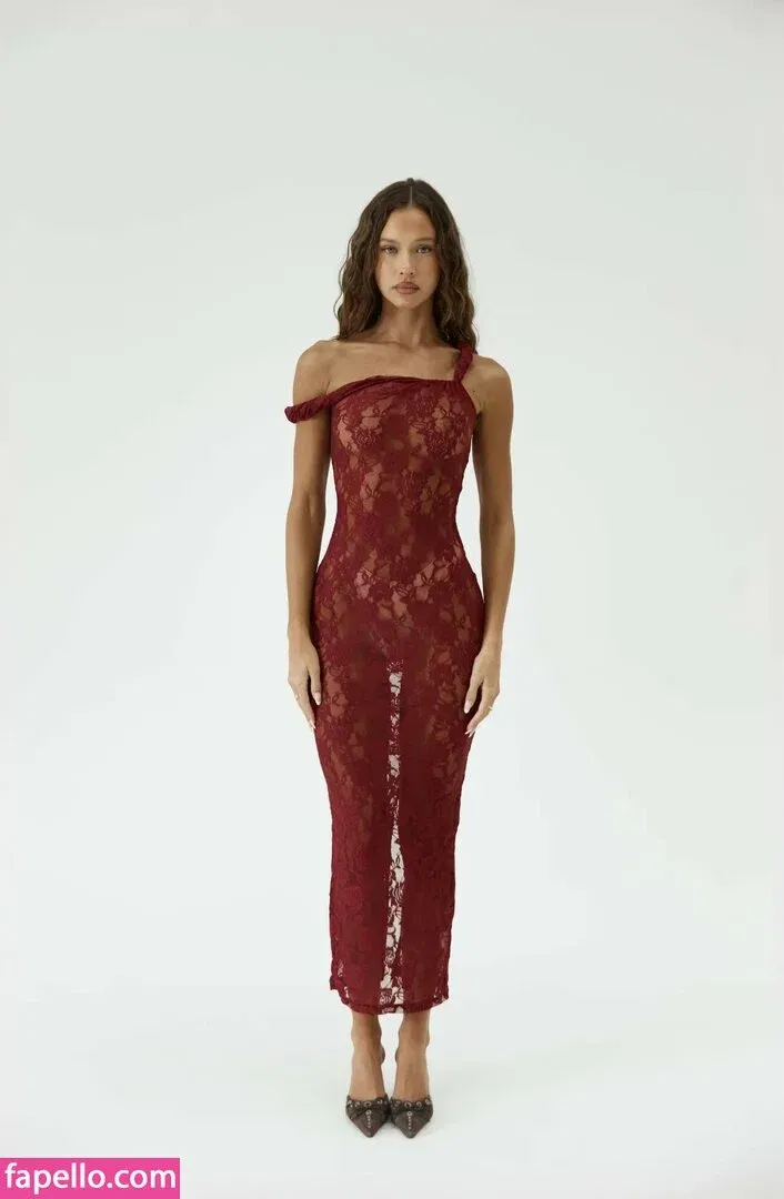 Isabelle Mathers Onlyfans Photo Gallery 