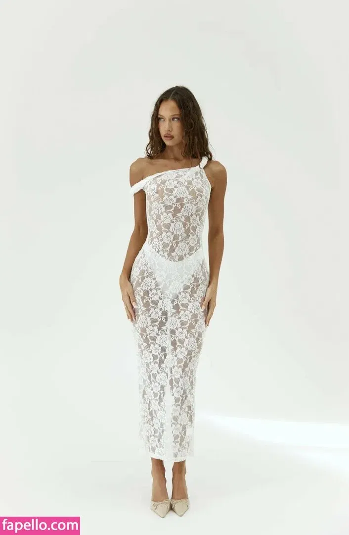 Isabelle Mathers Onlyfans Photo Gallery 