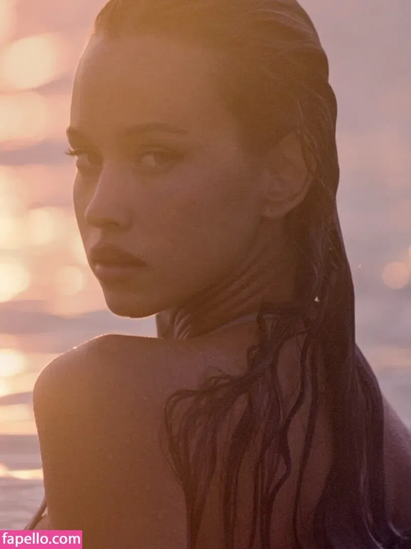 Isabelle Mathers Onlyfans Photo Gallery 