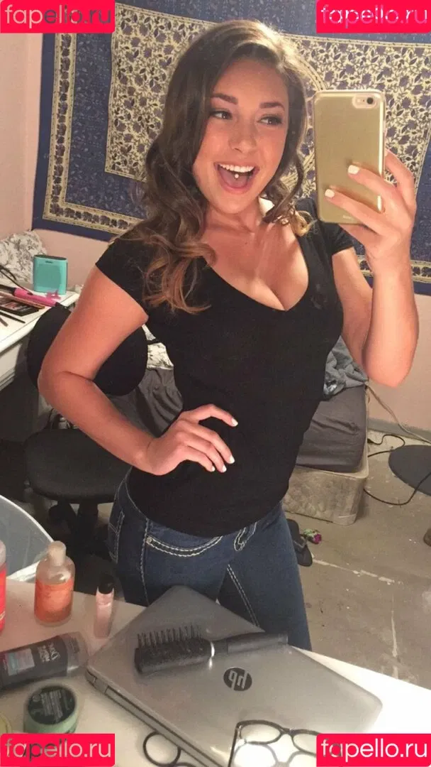 Erin Ashford Onlyfans Photo Gallery 