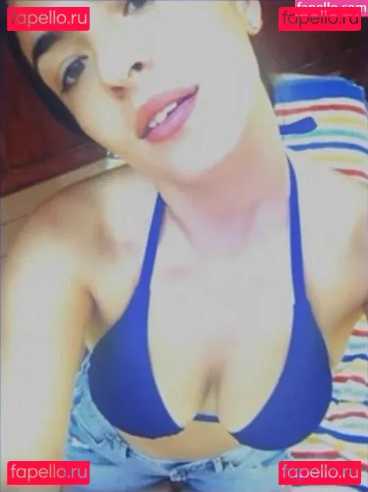 Alanna Masterson Onlyfans Photo Gallery 