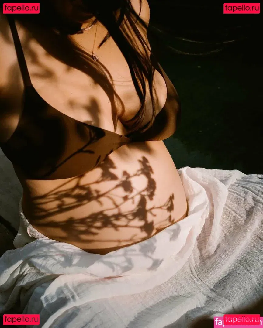 Alanna Masterson Onlyfans Photo Gallery 