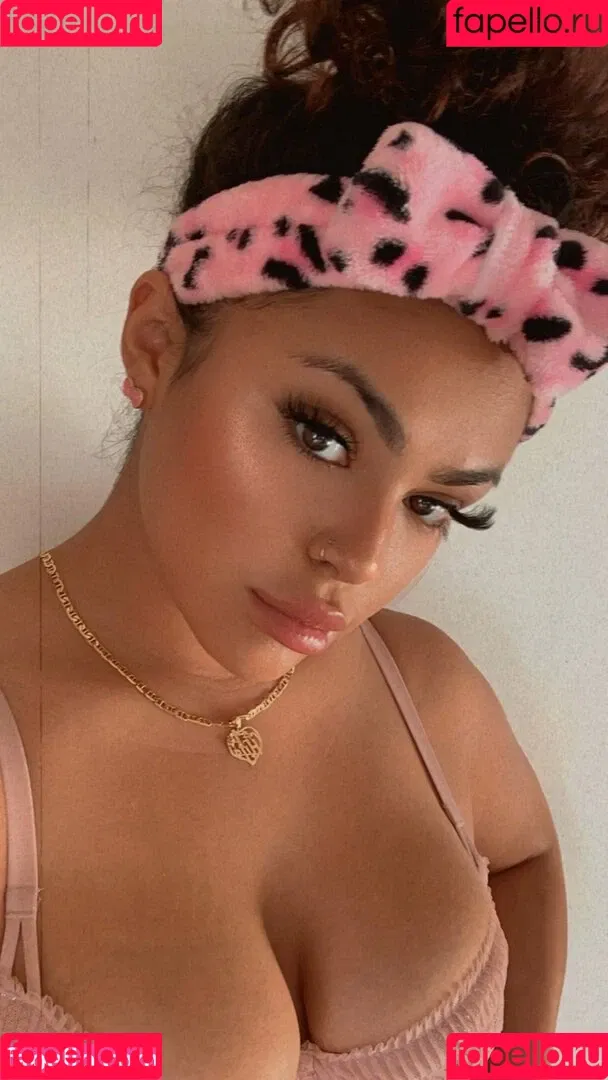 RosalbaNaomi Onlyfans Photo Gallery 