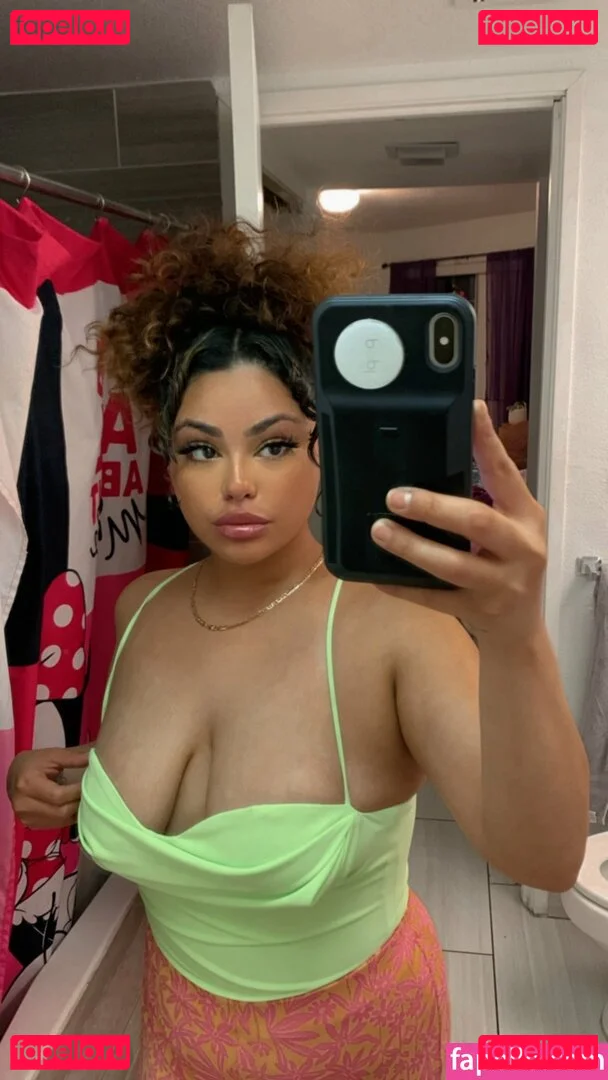 RosalbaNaomi Onlyfans Photo Gallery 