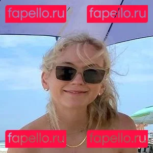 Emily Kinney Onlyfans Photo Gallery 