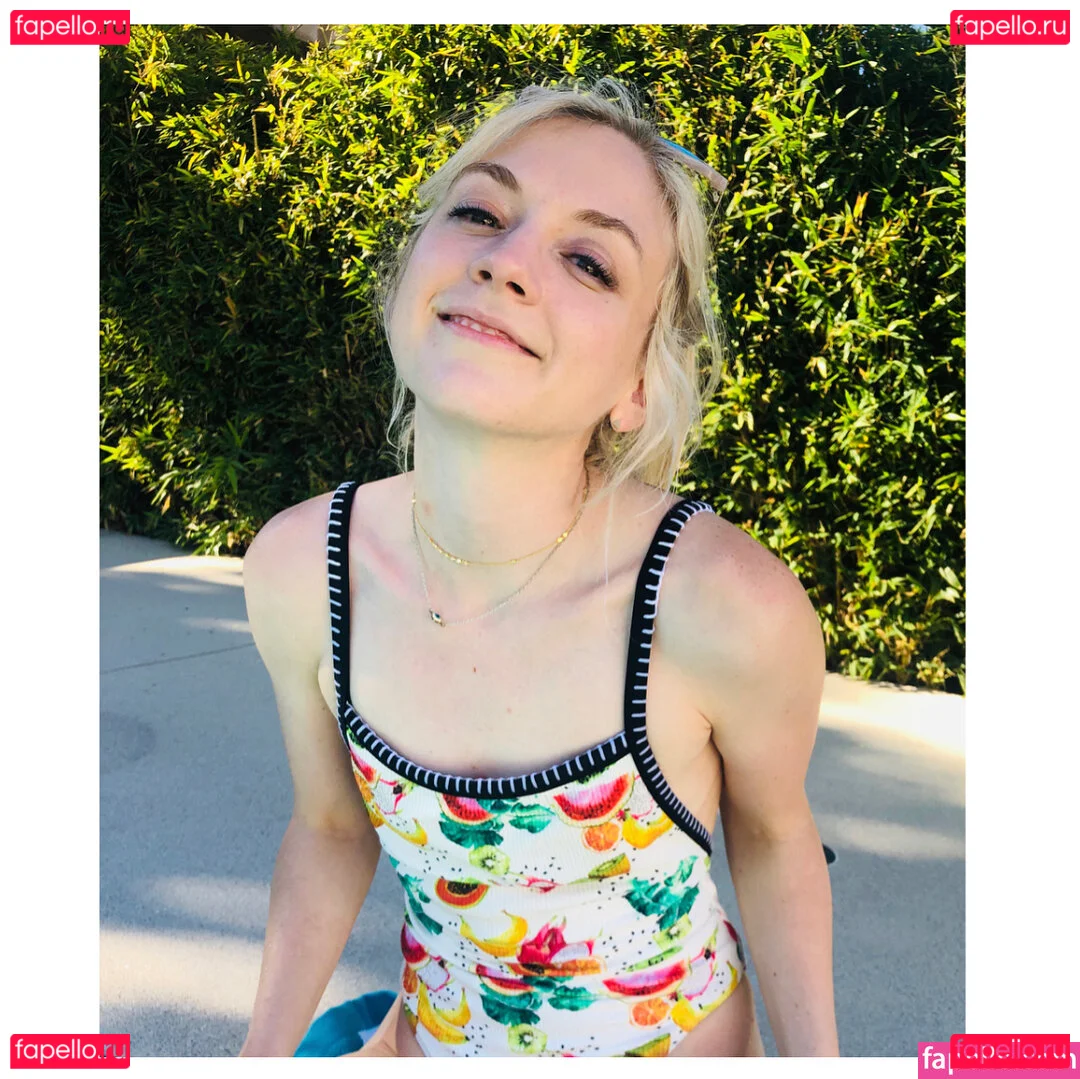 Emily Kinney Onlyfans Photo Gallery 
