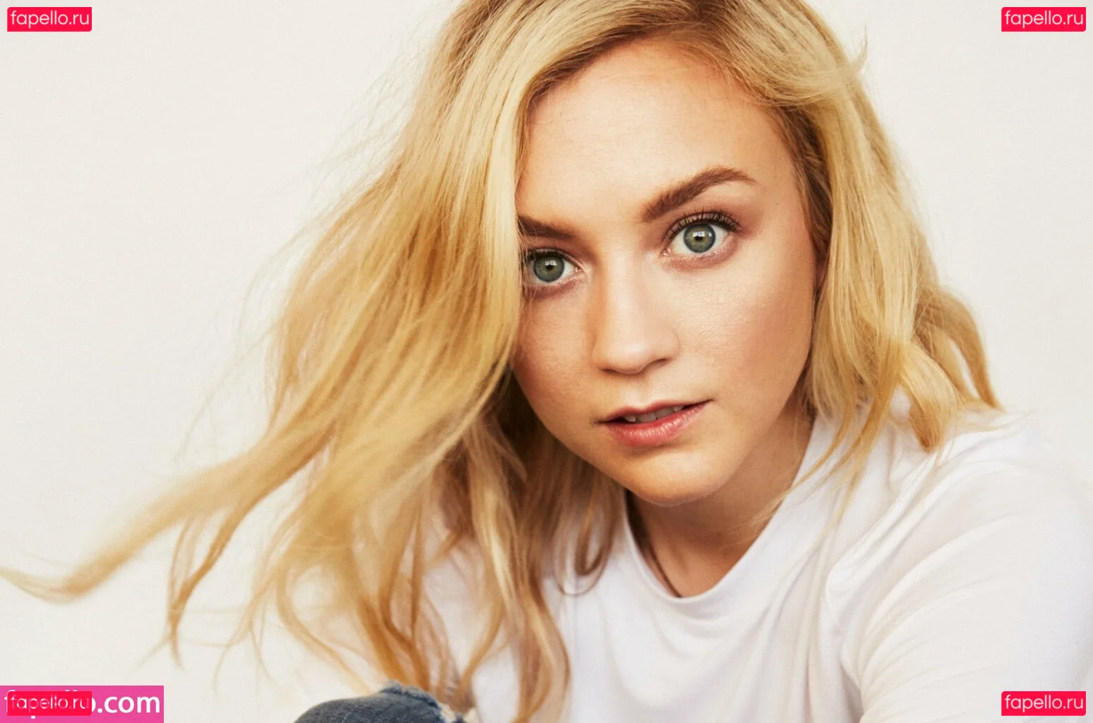 Emily Kinney Onlyfans Photo Gallery 