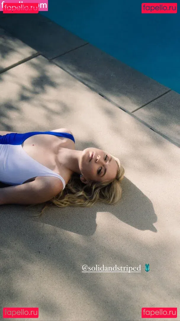 Emily Kinney Onlyfans Photo Gallery 