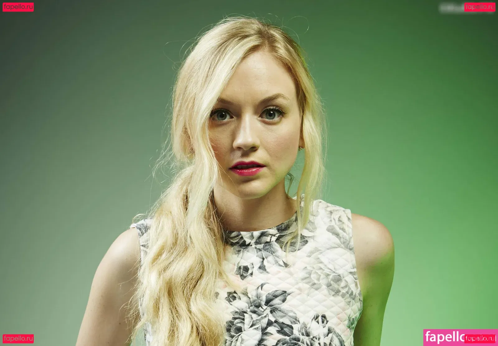 Emily Kinney Onlyfans Photo Gallery 