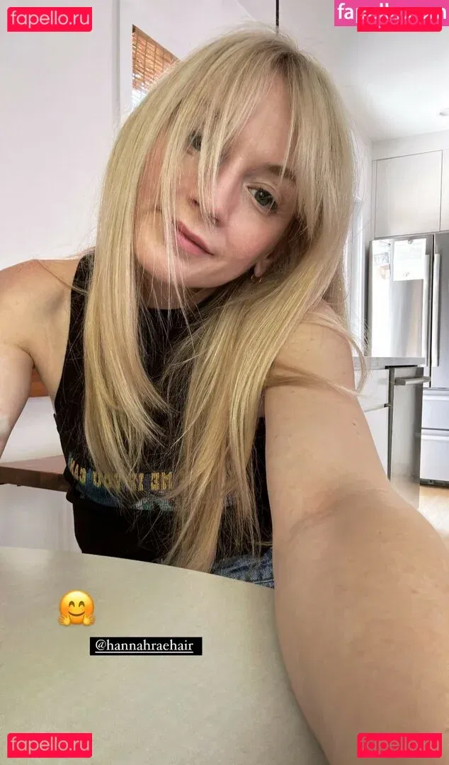 Emily Kinney Onlyfans Photo Gallery 