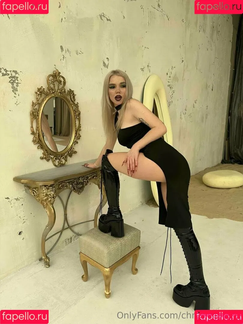 linda_goth Onlyfans Photo Gallery 