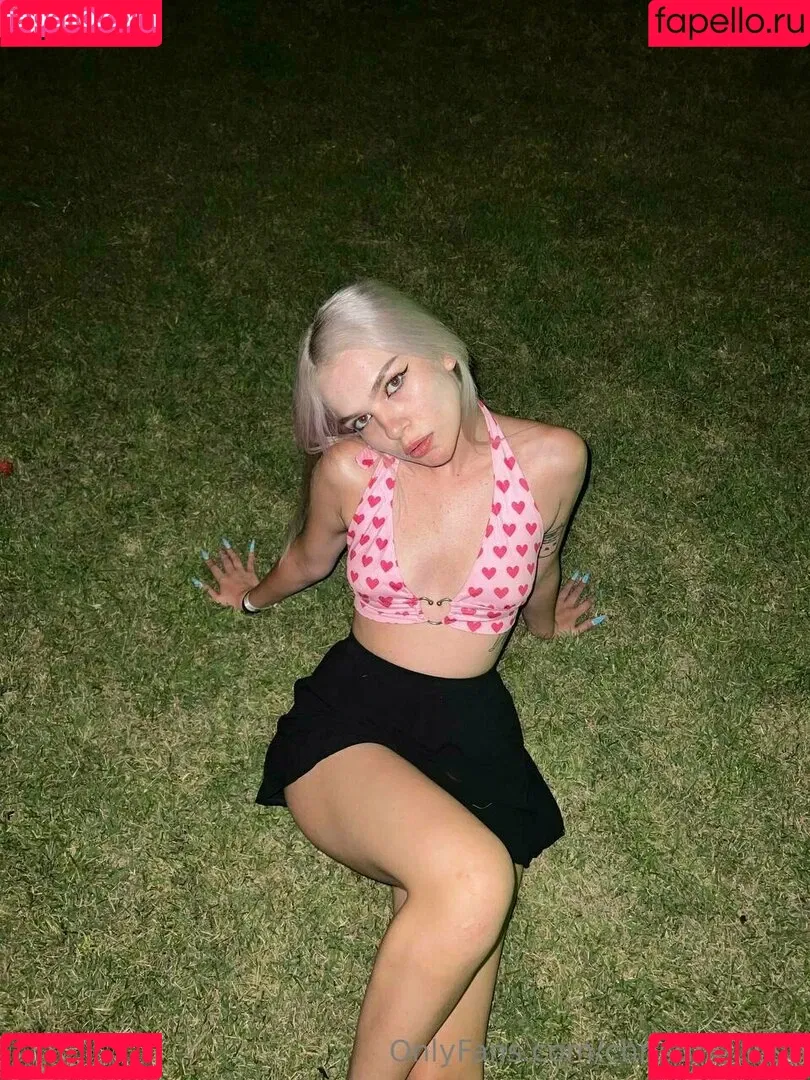 linda_goth Onlyfans Photo Gallery 