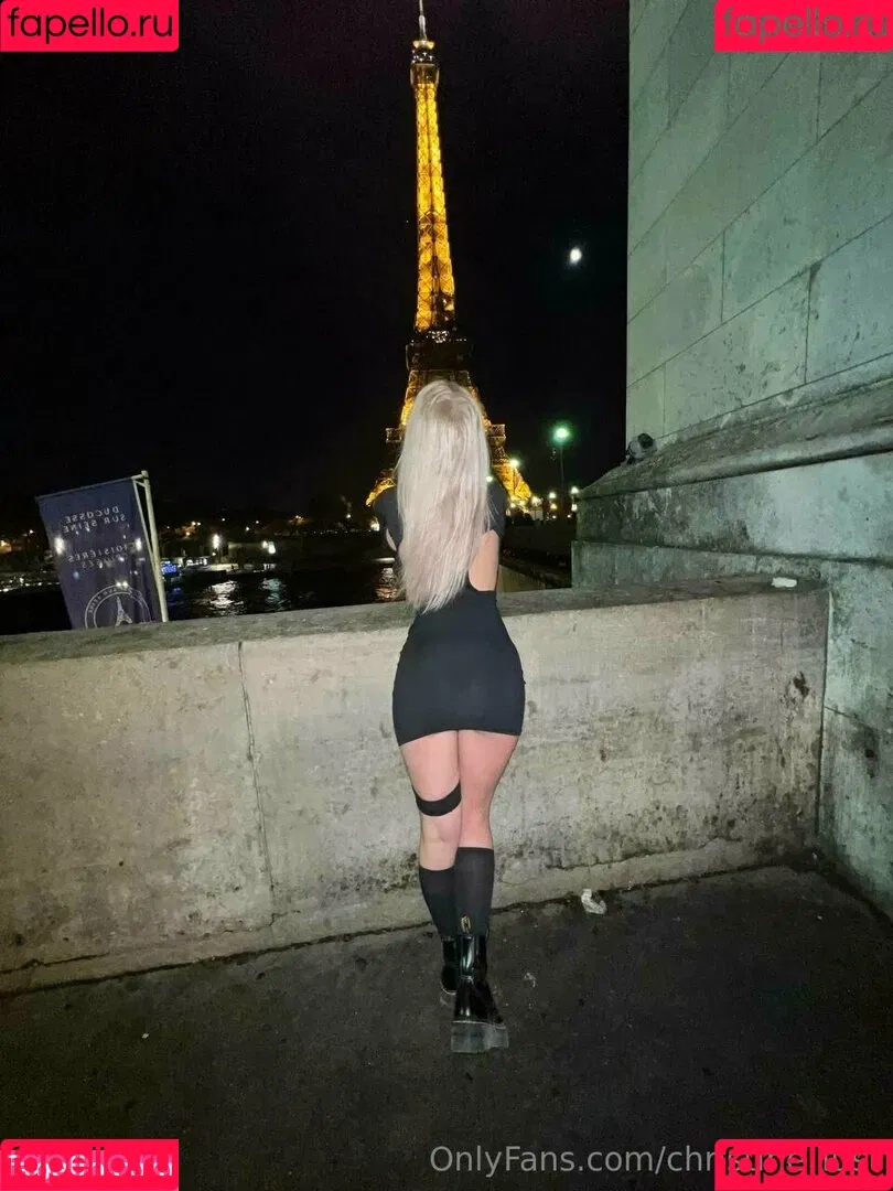 linda_goth Onlyfans Photo Gallery 