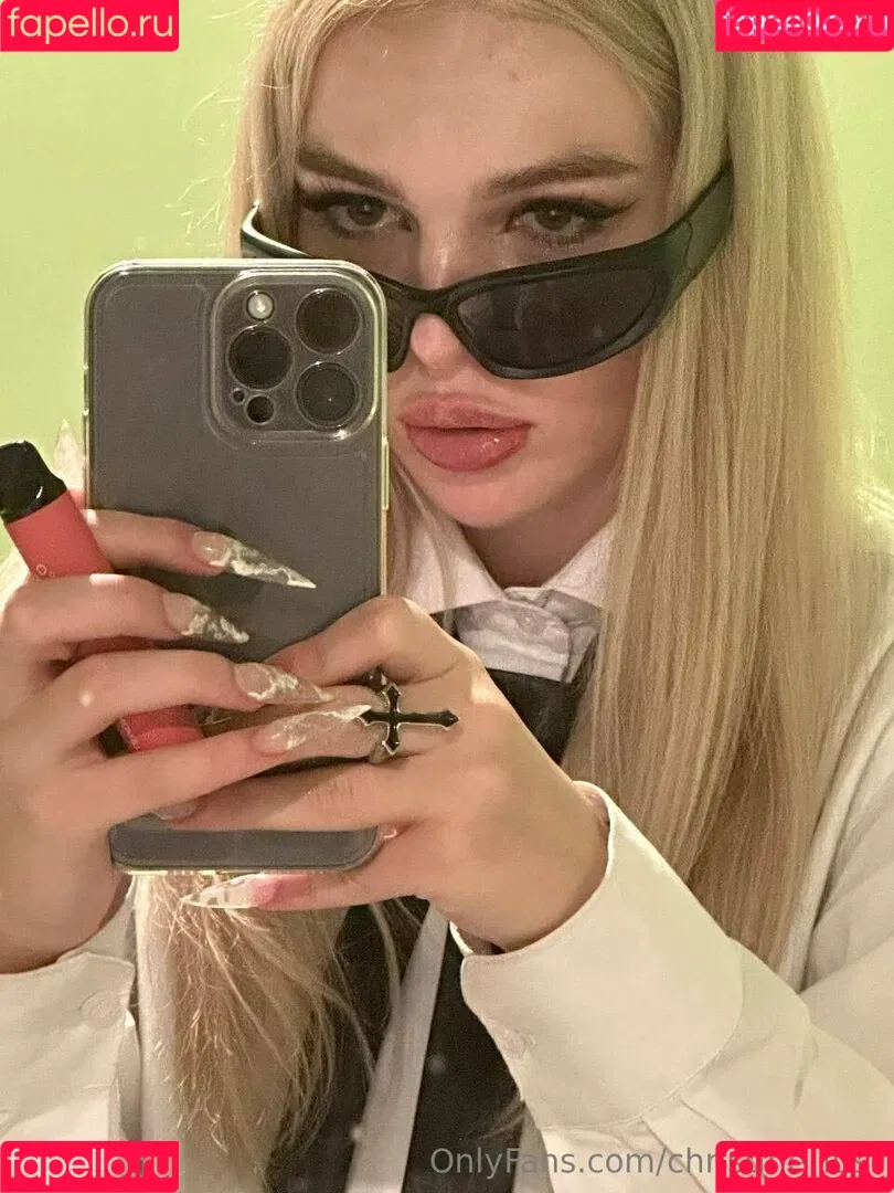 linda_goth Onlyfans Photo Gallery 