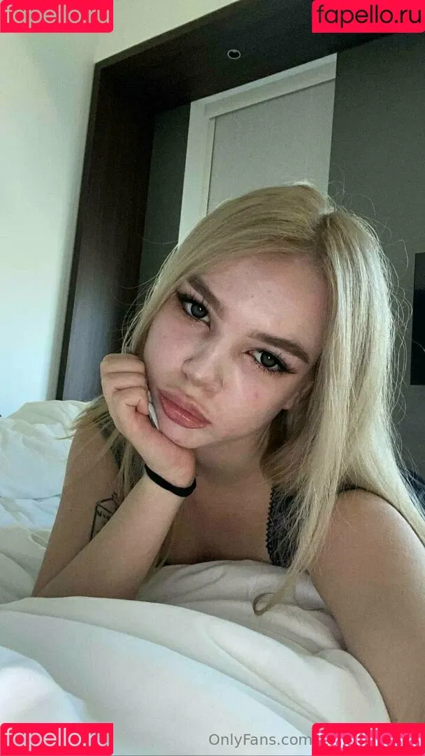 linda_goth Onlyfans Photo Gallery 