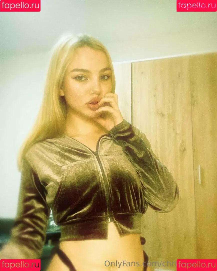 linda_goth Onlyfans Photo Gallery 