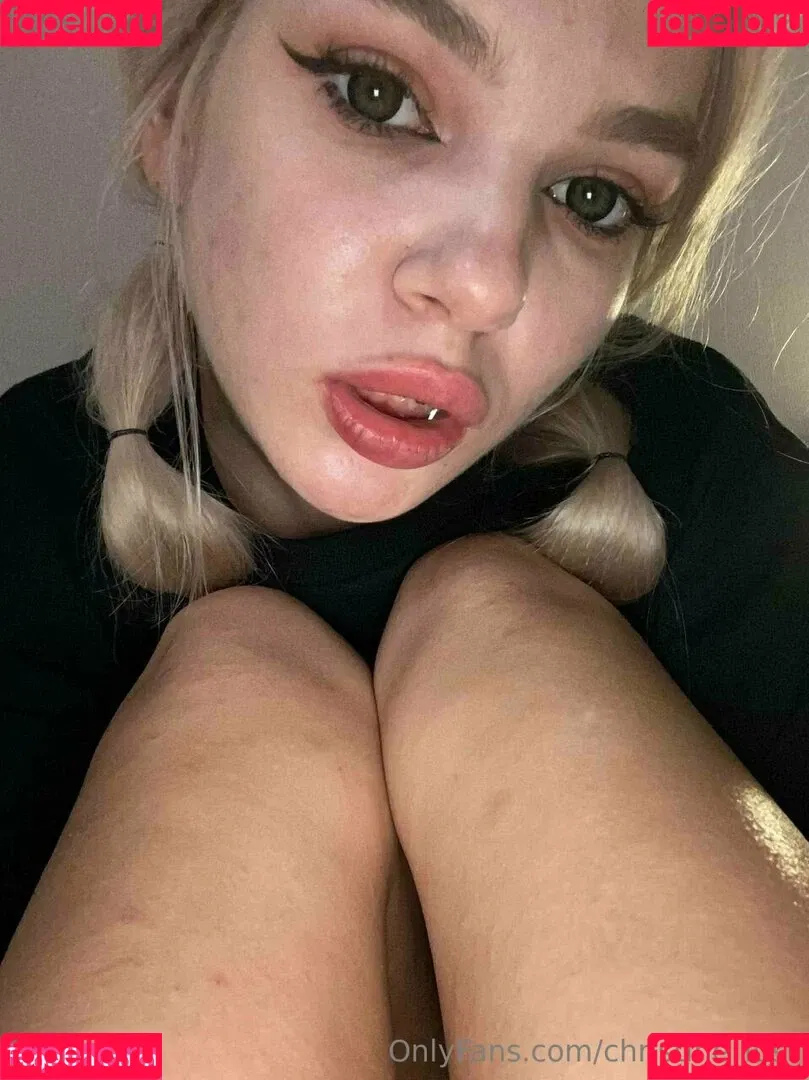linda_goth Onlyfans Photo Gallery 