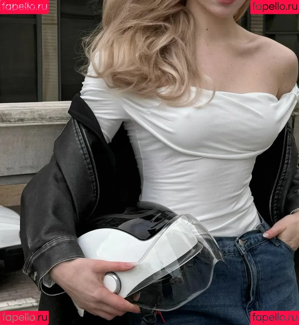 Nikki Beiar Onlyfans Photo Gallery 