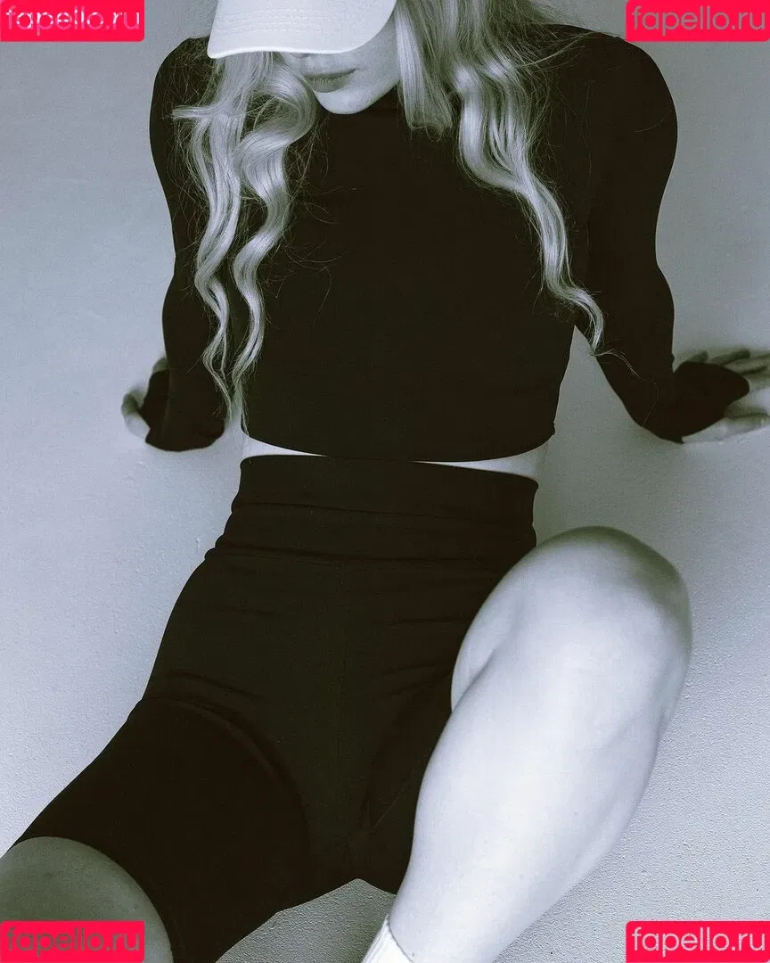 Nikki Beiar Onlyfans Photo Gallery 
