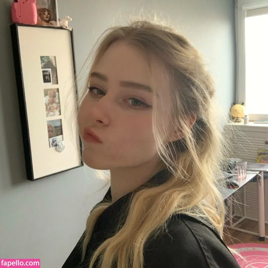 Nikki Beiar Onlyfans Photo Gallery 