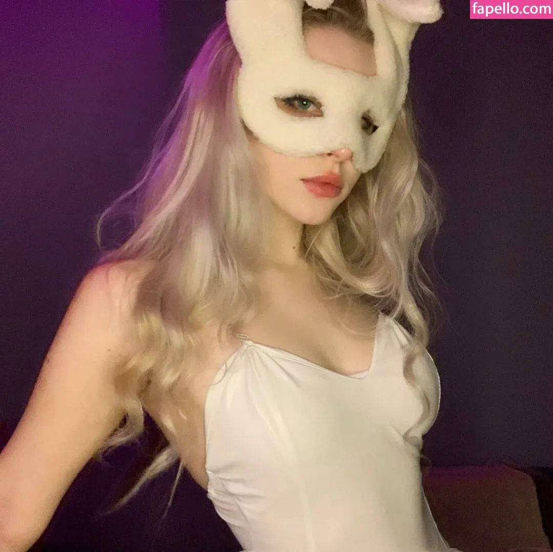 Nikki Beiar Onlyfans Photo Gallery 