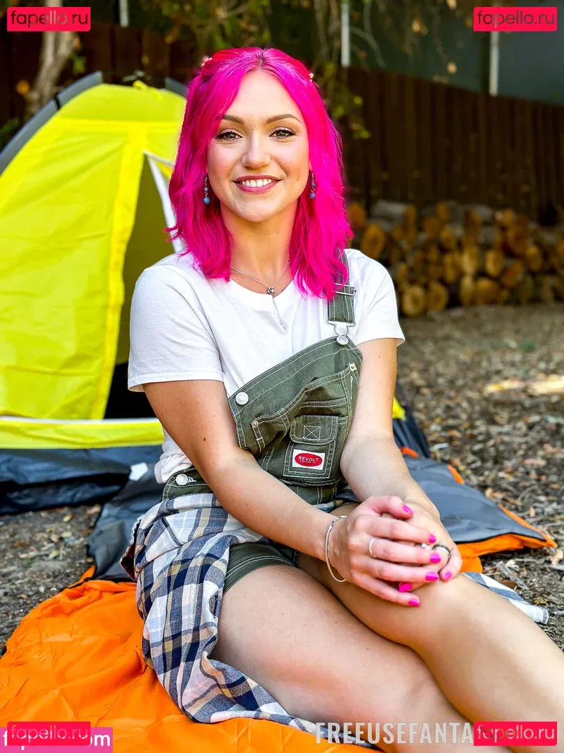 Gracie Gates Onlyfans Photo Gallery 